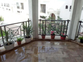 Chic Apartment in Casablanca with Shared Pool - 100 sqm